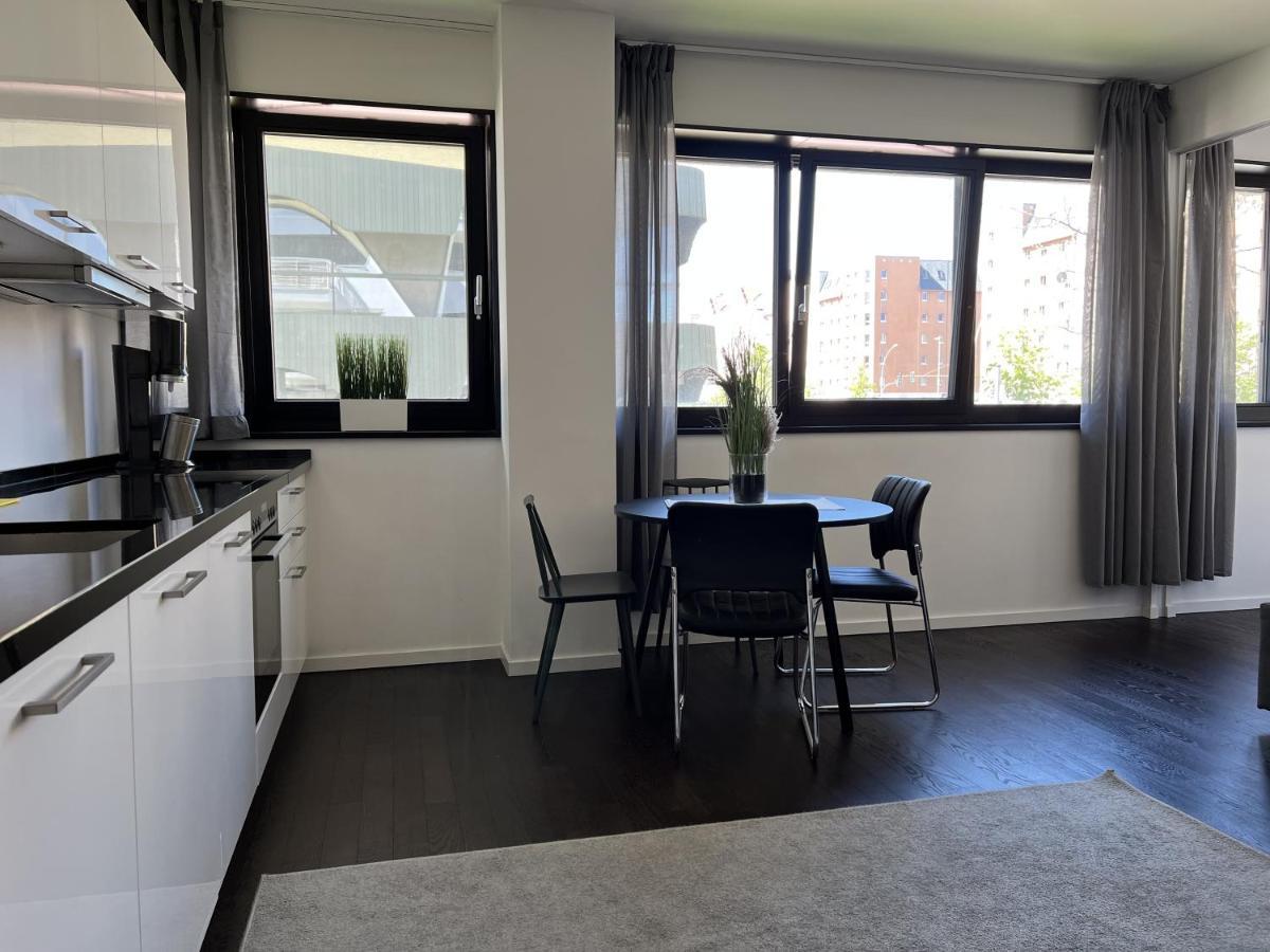 Luxury Waterfront Apartment Берлин Екстериор снимка