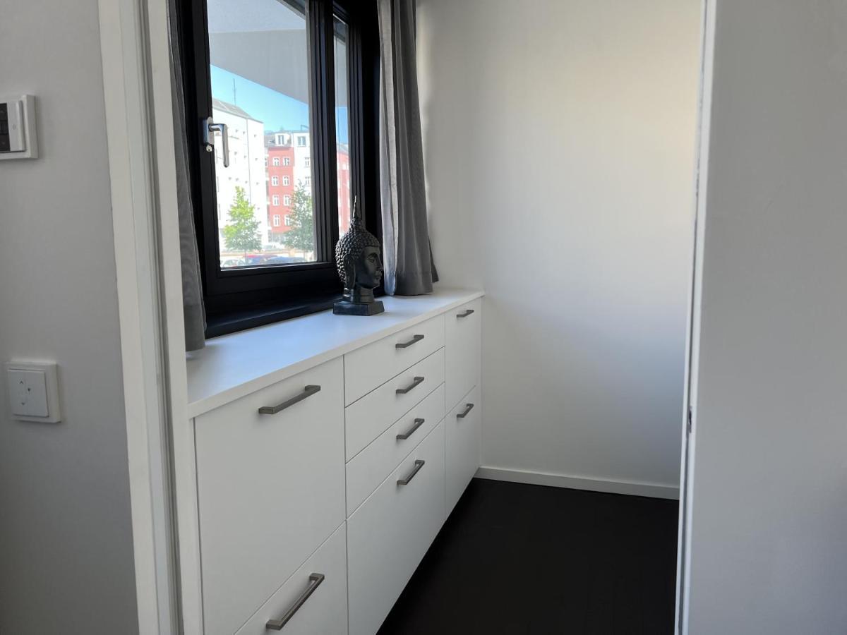 Luxury Waterfront Apartment Берлин Екстериор снимка