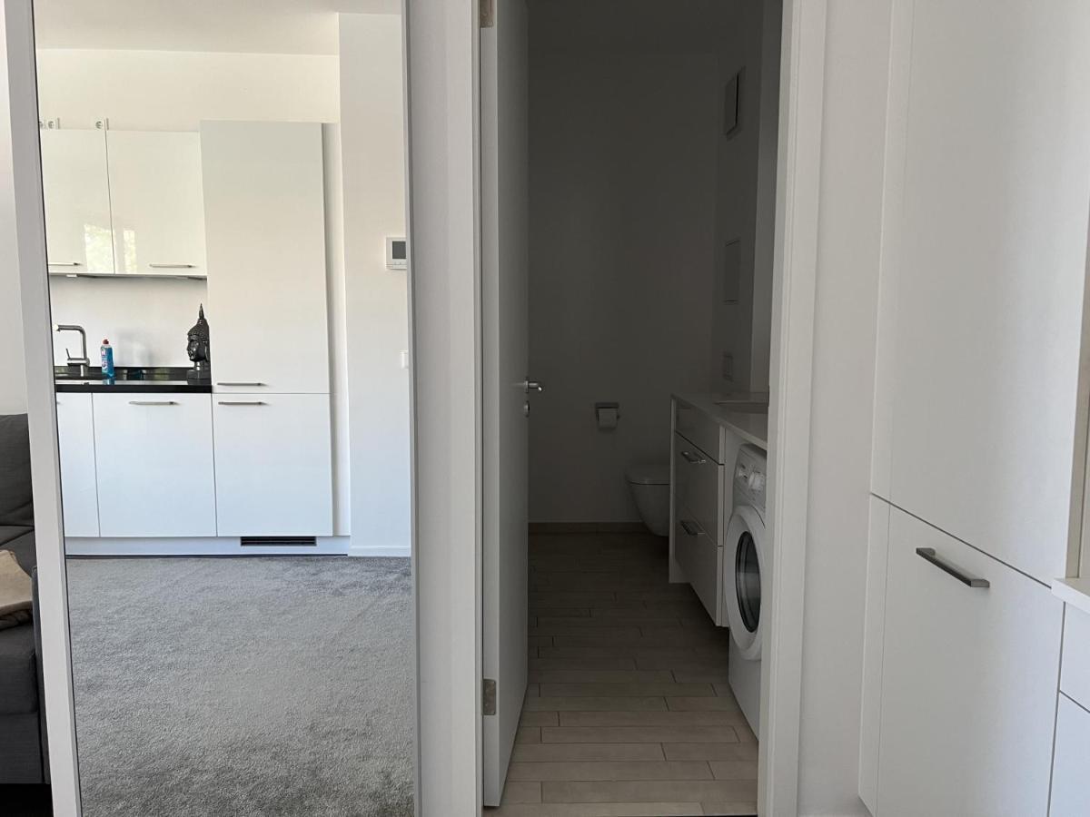 Luxury Waterfront Apartment Берлин Екстериор снимка
